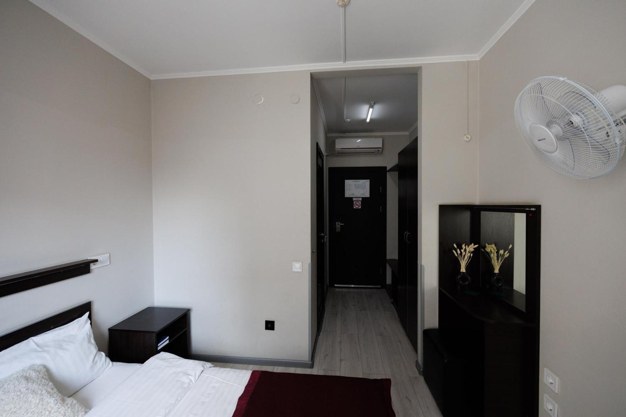 Hotel Dolynskiy Львов Экстерьер фото